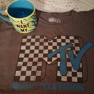 MTV  COFFEE MUG & M TV T-SHIRT (SIZE L)